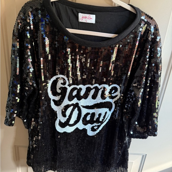 Like NEW JESS LEA in the spot light sequin Game Day top. Size Large women’s. - Picture 10 of 10